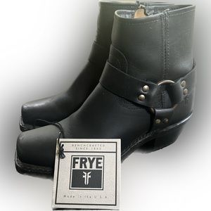 FRYE HARNESS BOOTS      COLOR: BLACK
SIZE: 8